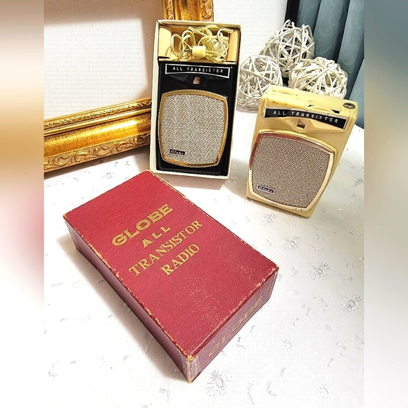 . Other - Vintage Globe All Transistor radio (boys radio)
